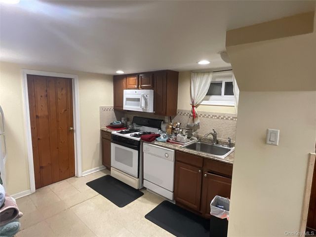 219-43 113th Avenue, Queens Village, NY 11429