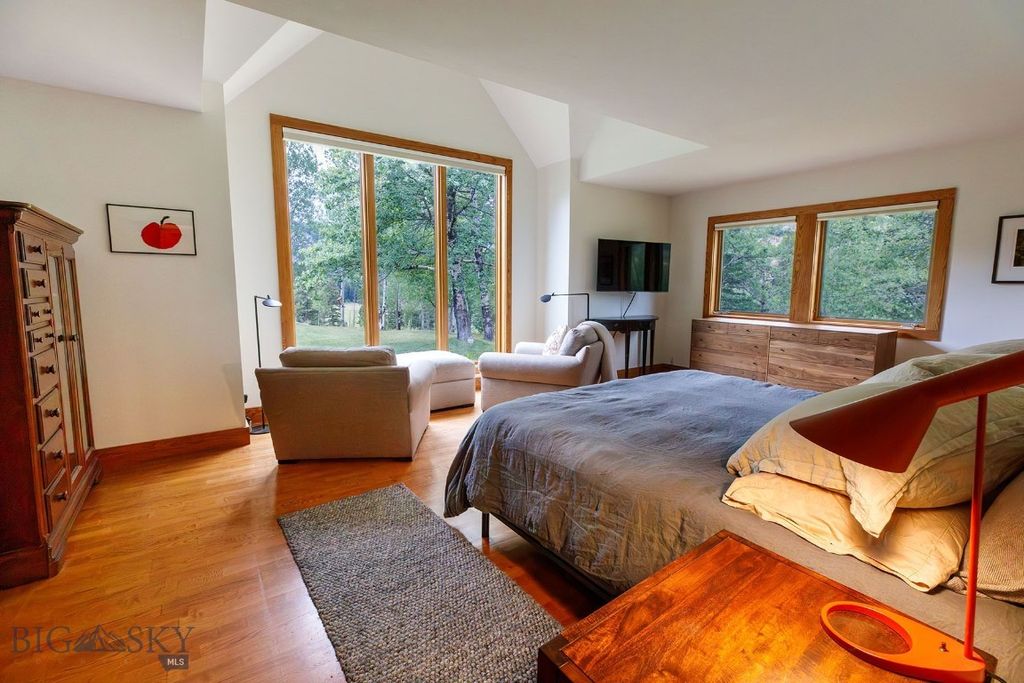 Address unavailable. photo 23