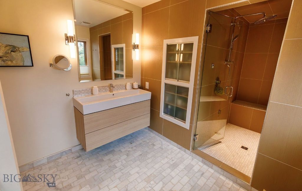 Address unavailable. photo 26