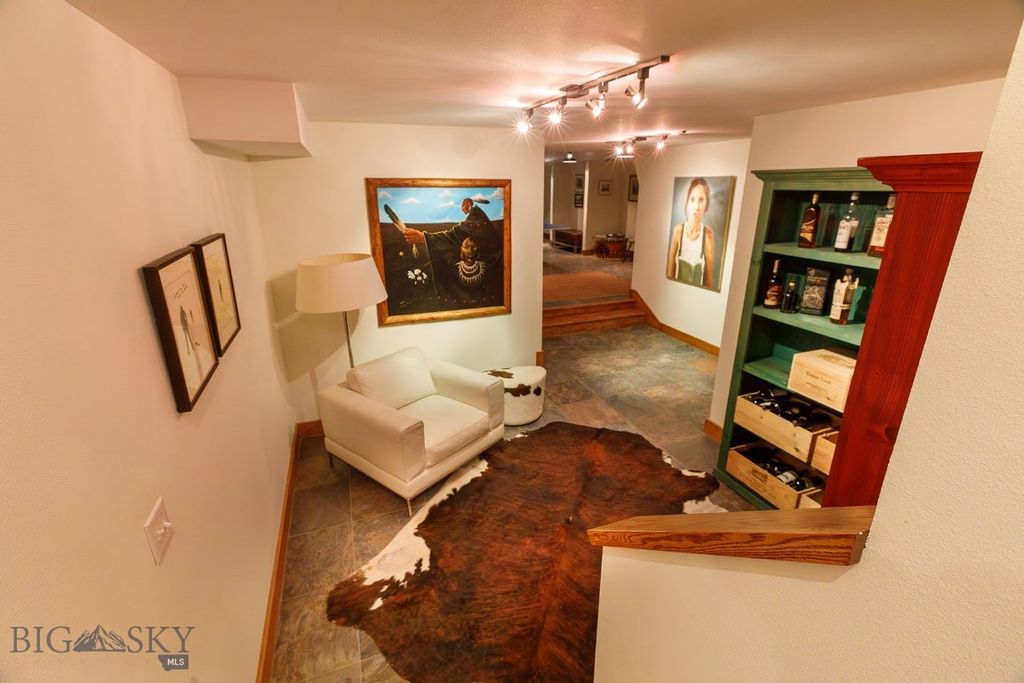 Address unavailable. photo 27