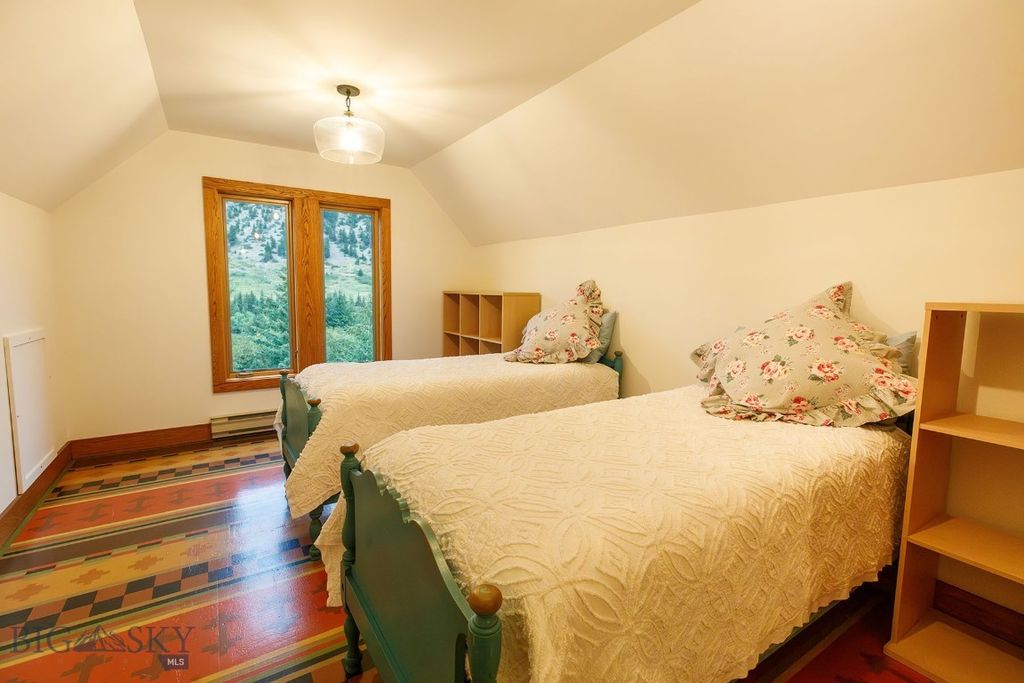 Address unavailable. photo 30