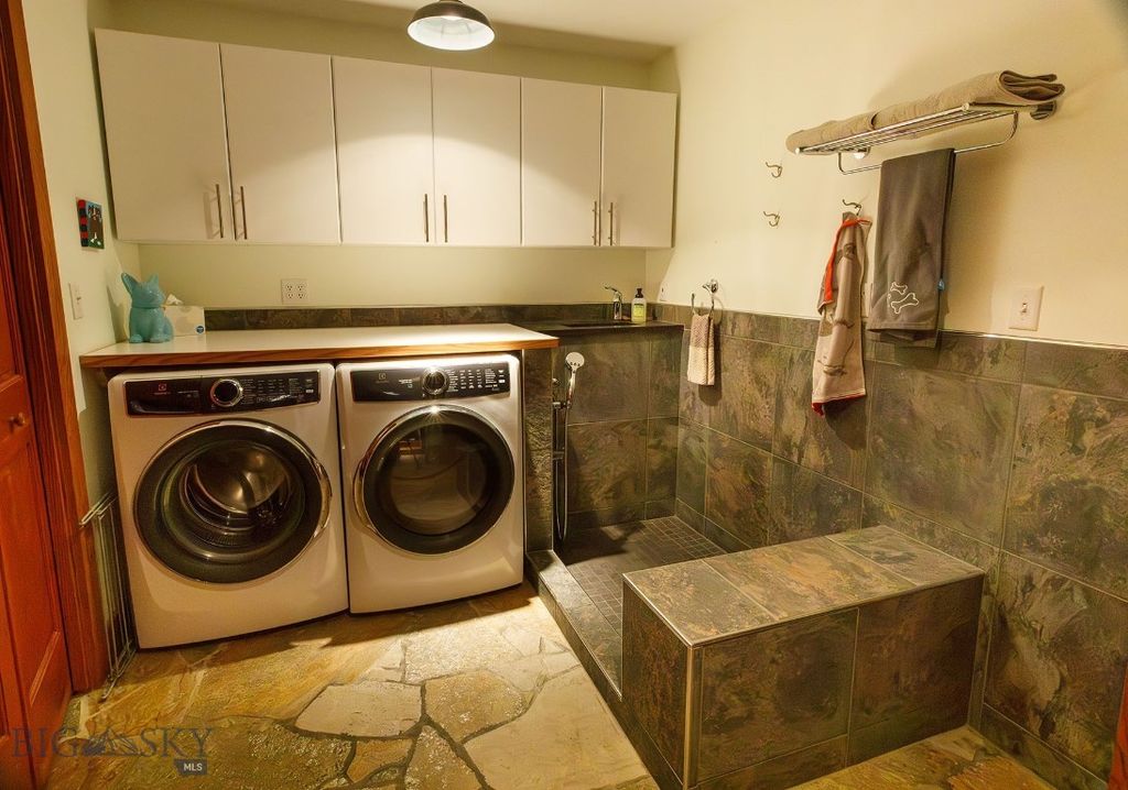 Address unavailable. photo 34