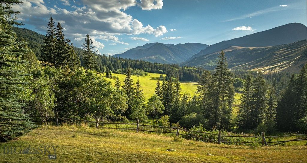 Address unavailable. photo 44