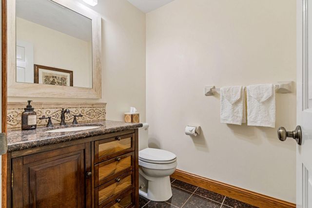 1836 Prior Avenue N, Falcon Heights, MN 55113
