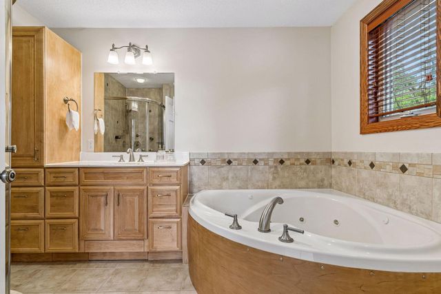 1836 Prior Avenue N, Falcon Heights, MN 55113