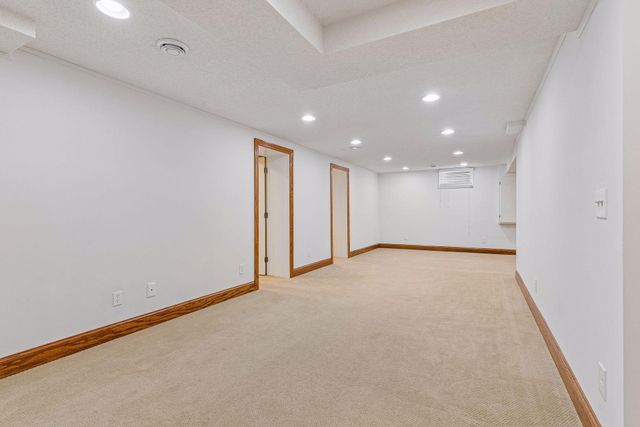 1836 Prior Avenue N, Falcon Heights, MN 55113