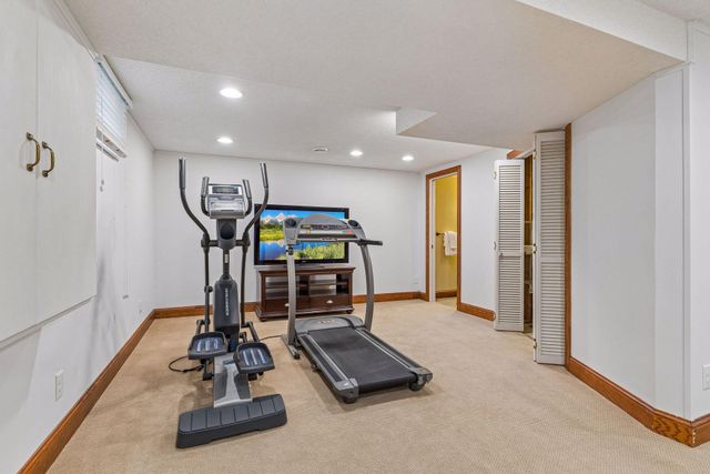 1836 Prior Avenue N, Falcon Heights, MN 55113
