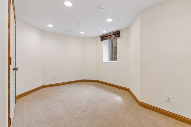 1836 Prior Avenue N, Falcon Heights, MN 55113