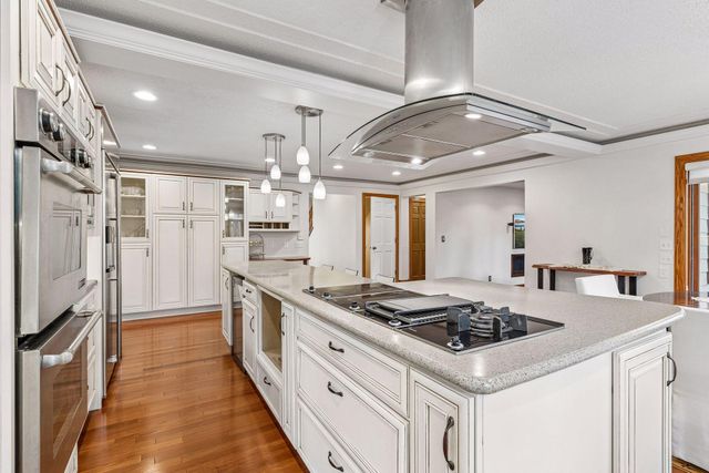 1836 Prior Avenue N, Falcon Heights, MN 55113