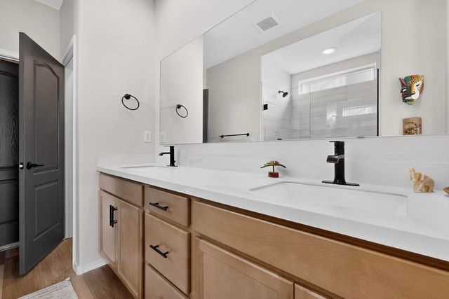 920 Turquesa Loop SE, Rio Rancho, NM 87124