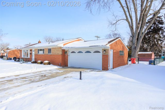 36610 Tessens Drive, Clinton Charter Township, MI 48035