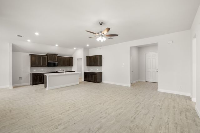 317 Comfort Drive, Godley, TX 76044