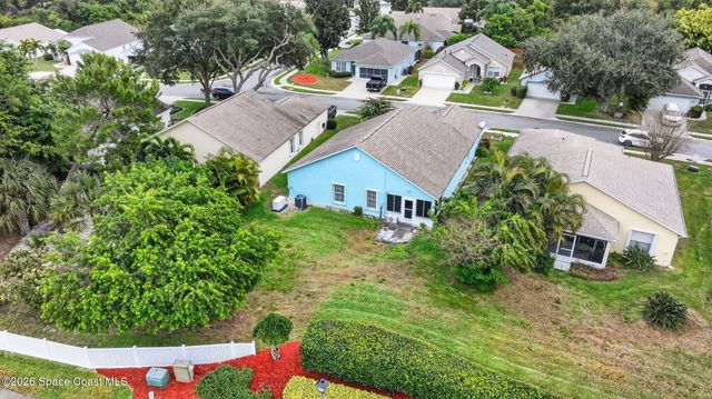 934 Pine Creek Circle NE, Palm Bay, FL 32905