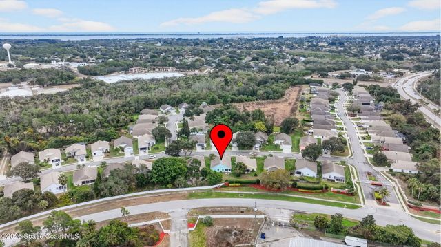 934 Pine Creek Circle NE, Palm Bay, FL 32905