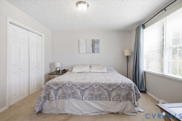 1315 Appomattox Dr, Colonial Heights, VA 23834