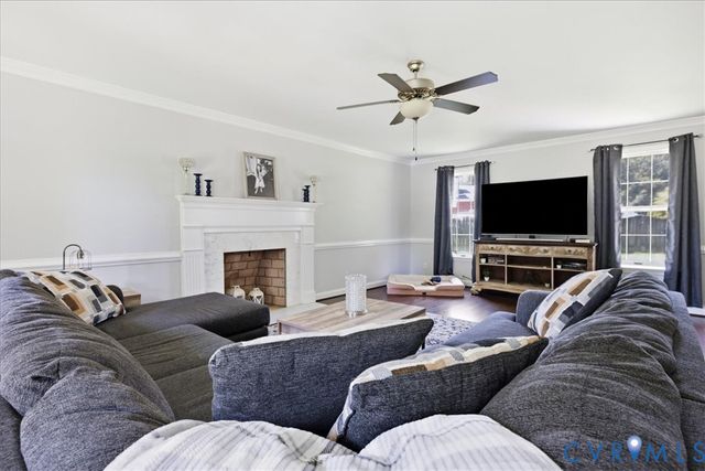 1315 Appomattox Dr, Colonial Heights, VA 23834