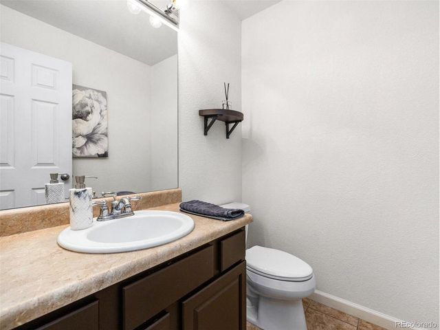 2310 Stone Pine Dr, Pueblo, CO 81005