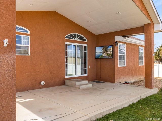 2310 Stone Pine Dr, Pueblo, CO 81005