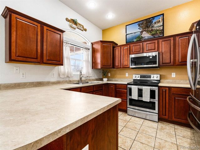 2310 Stone Pine Dr, Pueblo, CO 81005