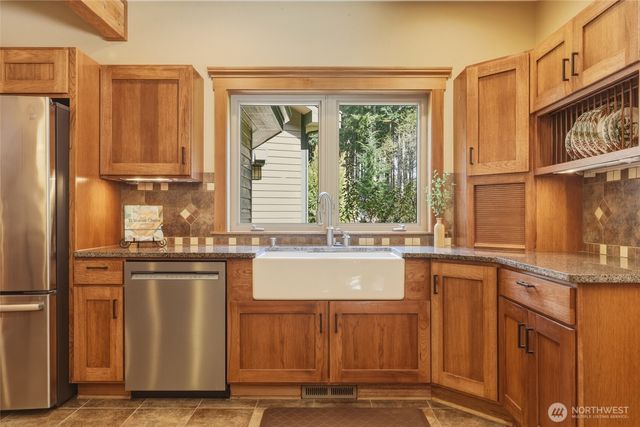 14925 159th Lane SE, Yelm, WA 98597