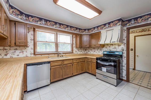 12375 W Ash Court, Beach Park, IL 60099