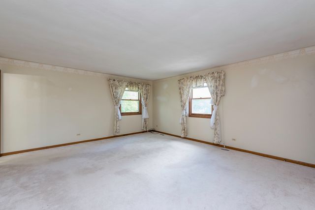 12375 W Ash Court, Beach Park, IL 60099