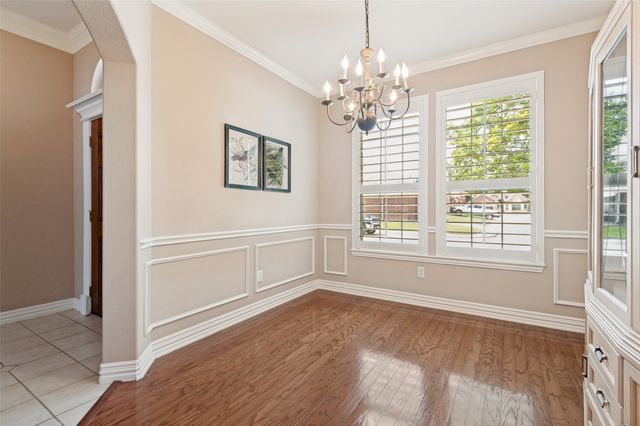 2628 Britany Circle, Bedford, TX 76022