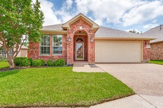 2628 Britany Circle, Bedford, TX 76022