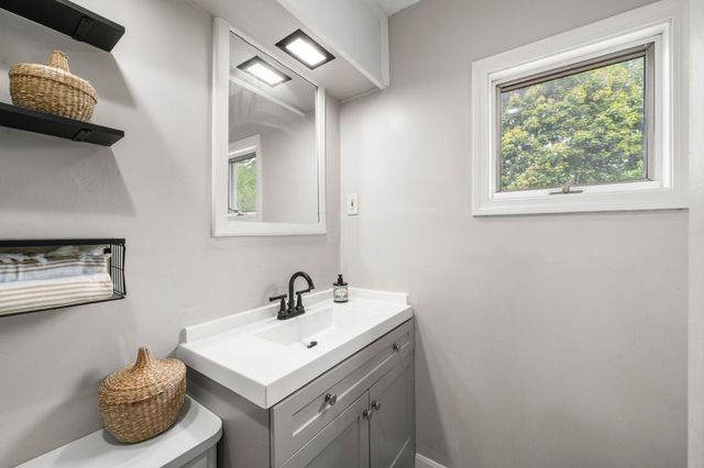 60 Sassamon Ave, Milton, MA 02186
