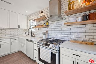 14828 Saticoy Street, Van Nuys (los Angeles), CA 91405