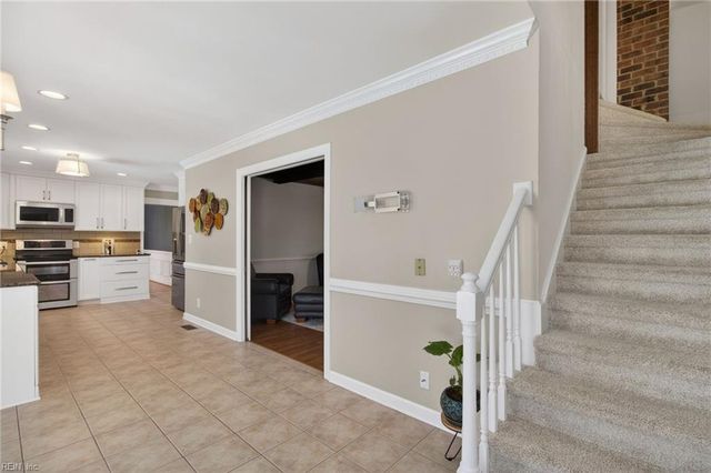625 Briarwood Dr, Chesapeake, VA 23322