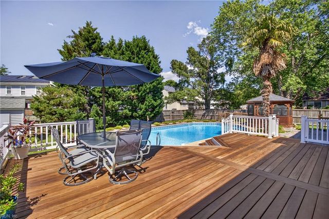 625 Briarwood Dr, Chesapeake, VA 23322