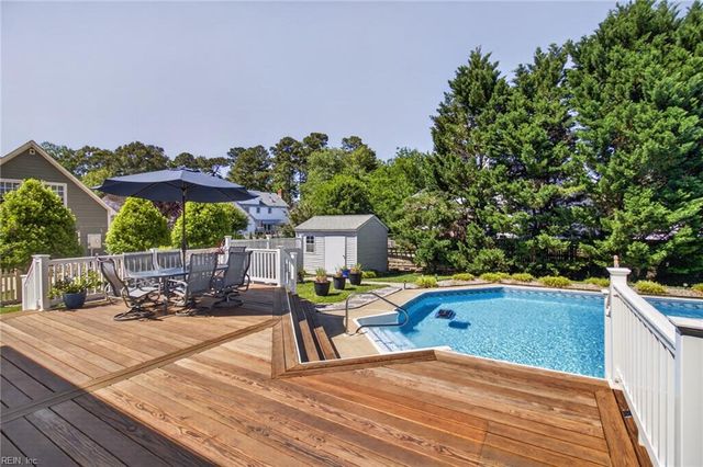 625 Briarwood Dr, Chesapeake, VA 23322