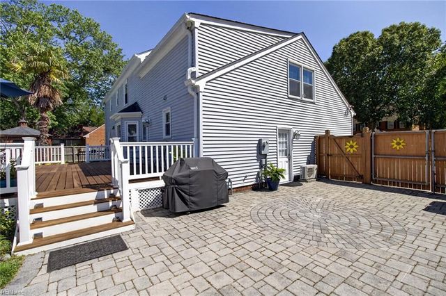625 Briarwood Dr, Chesapeake, VA 23322