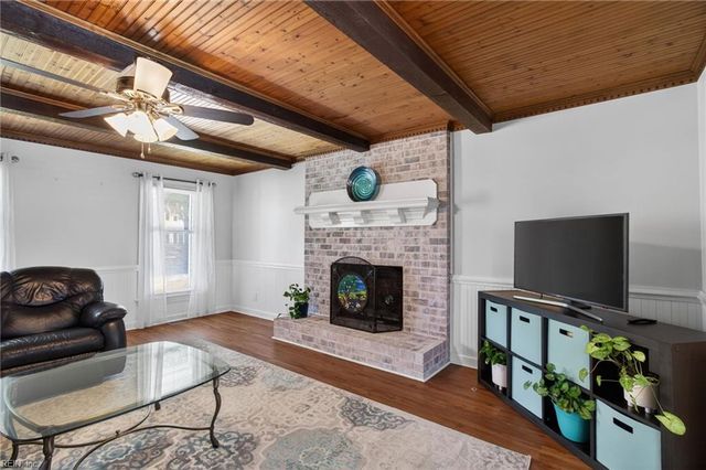 625 Briarwood Dr, Chesapeake, VA 23322