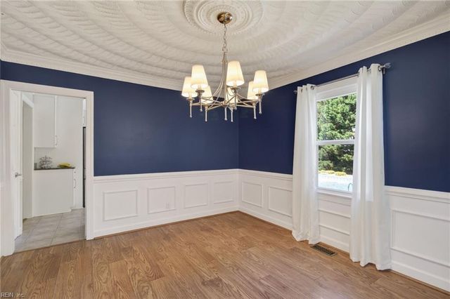 625 Briarwood Dr, Chesapeake, VA 23322