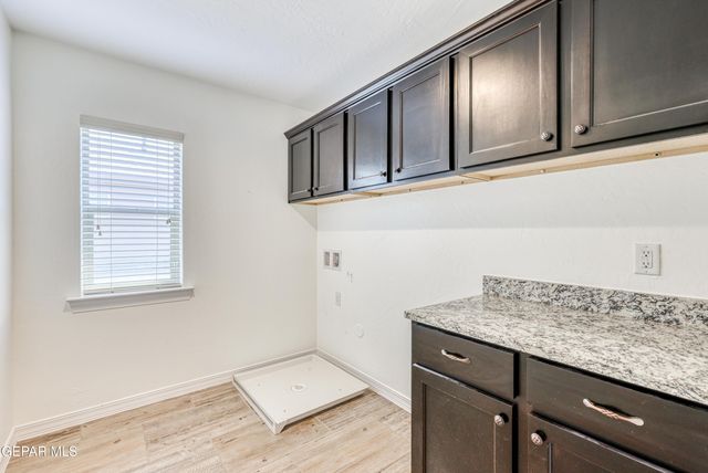 1731 BREEDER CUP Way, El Paso, TX 79928