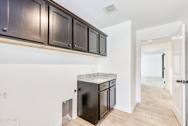 1731 BREEDER CUP Way, El Paso, TX 79928