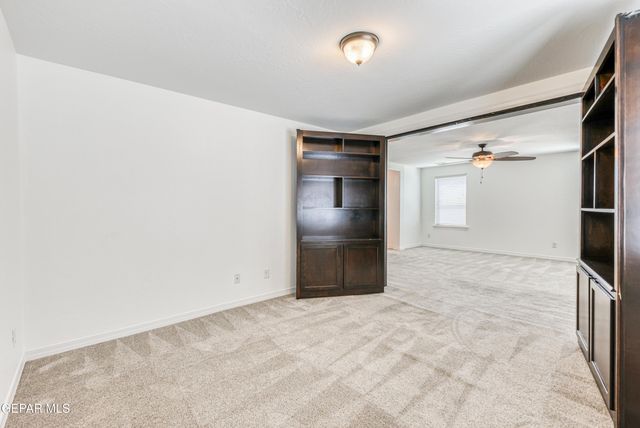 1731 BREEDER CUP Way, El Paso, TX 79928