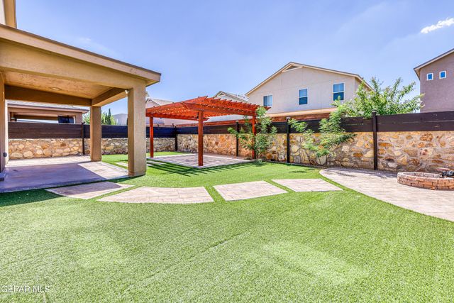 1731 BREEDER CUP Way, El Paso, TX 79928