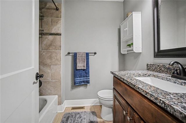 3709 NE 80th Street, Kansas City, MO 64119