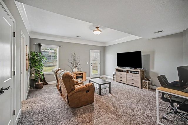 3709 NE 80th Street, Kansas City, MO 64119