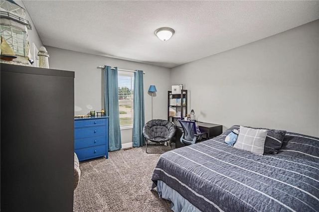 3709 NE 80th Street, Kansas City, MO 64119