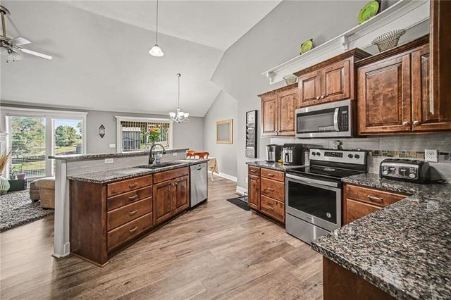 3709 NE 80th Street, Kansas City, MO 64119