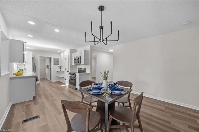 115 Eastway Lane, Graham, NC 27253