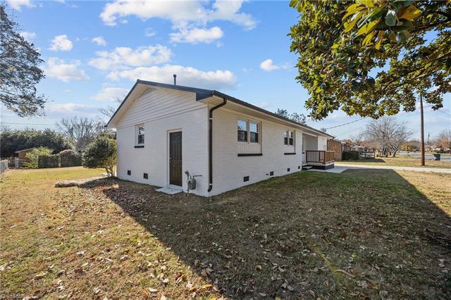 115 Eastway Lane, Graham, NC 27253