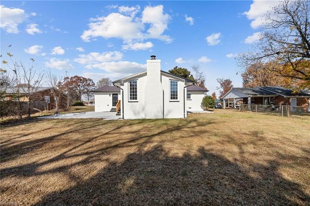 115 Eastway Lane, Graham, NC 27253