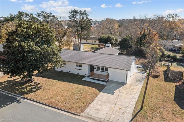 115 Eastway Lane, Graham, NC 27253