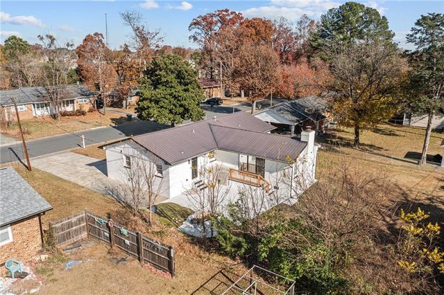 115 Eastway Lane, Graham, NC 27253