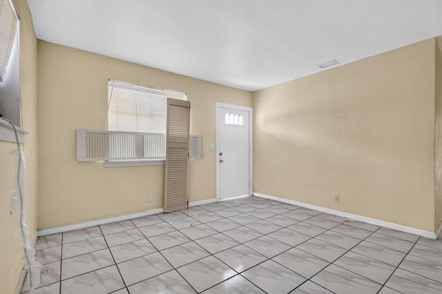 189 Morgans Way, Palm Springs, FL 33461